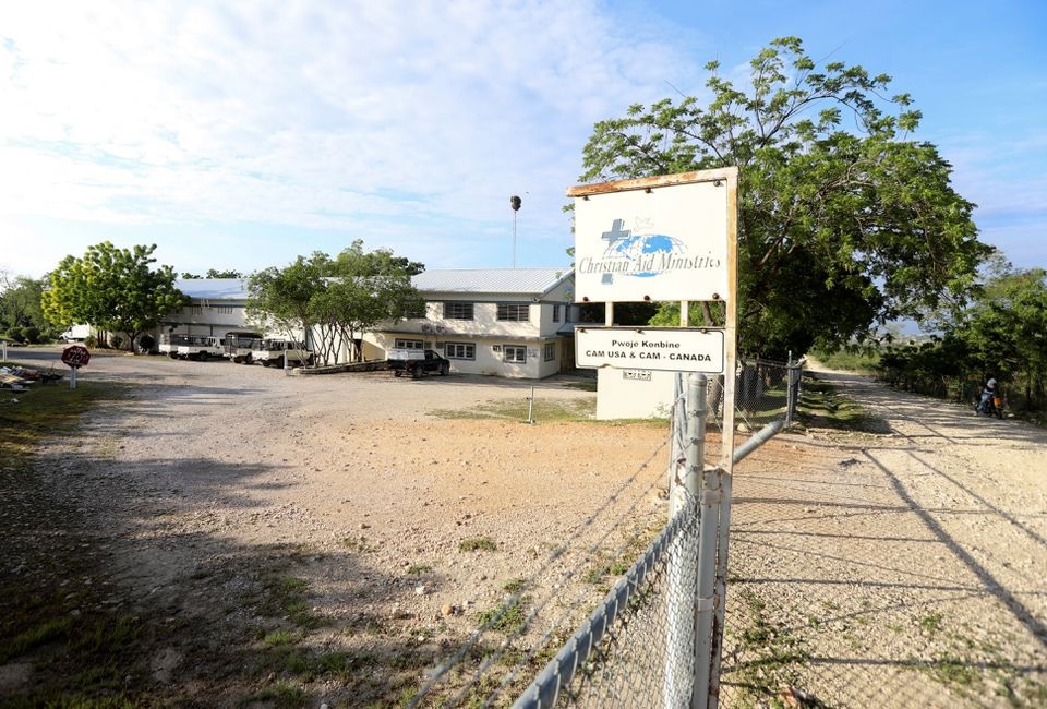 – Sebuah geng Haiti, 400 Mawozo minta tebusan $17 juta untuk bebaskan misionaris yang mereka culik di Croix-des-Bouquets, sekitar 13 km di luar ibu kota Port-au-Prince. Foto: Reuters.