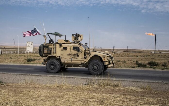 Amerika Serikat kembali melakukan konvoi ke Suriah. Foto: AP.