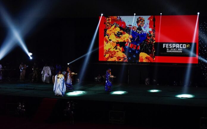 Festival film utama Afrika tetap digelar di Burkina Faso dengan upacara penuh warna. Foto: Reuters.