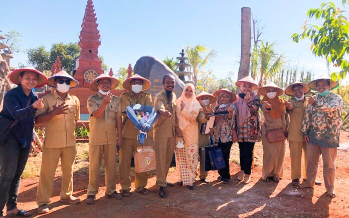 Monumen Ratu Agro Kebun Pak Inggih, Destinasi Wisata Baru di Sekapuk Gresik