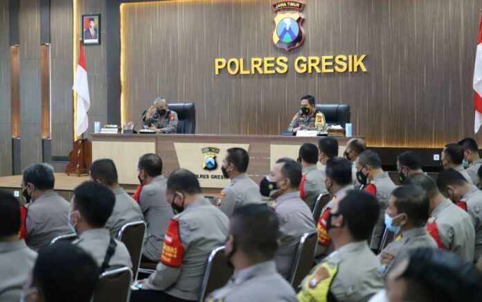 Menuju Endemi, Bhabinkamtibmas Polres Gresik Dibekali Aplikasi Binmas Online Sistem