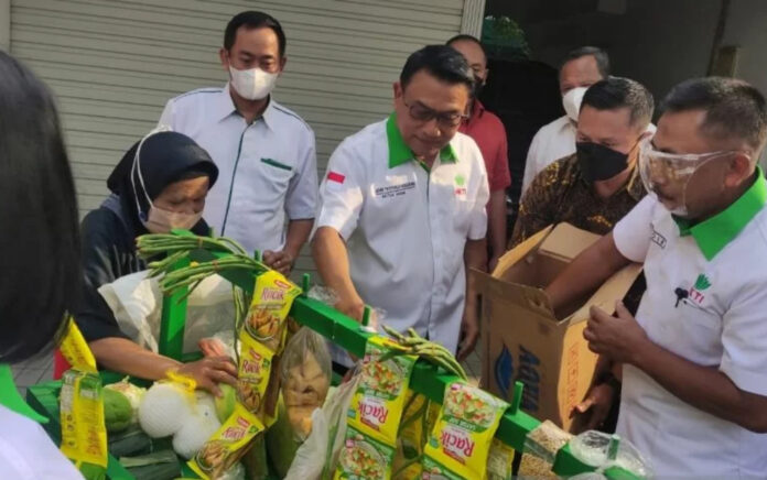 Moeldoko Wujudkan Mimpi Sudarsih Memiliki Gerobak Sayur