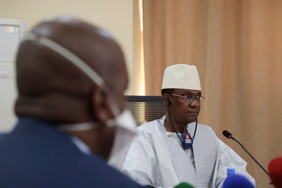 Perdana Menteri Mali Choguel Maiga menghadiri pertemuan dengan delegasi Dewan Keamanan PBB dalam kunjungan di Bamako, Mali 24 Oktober 2021. Foto: Reuters.