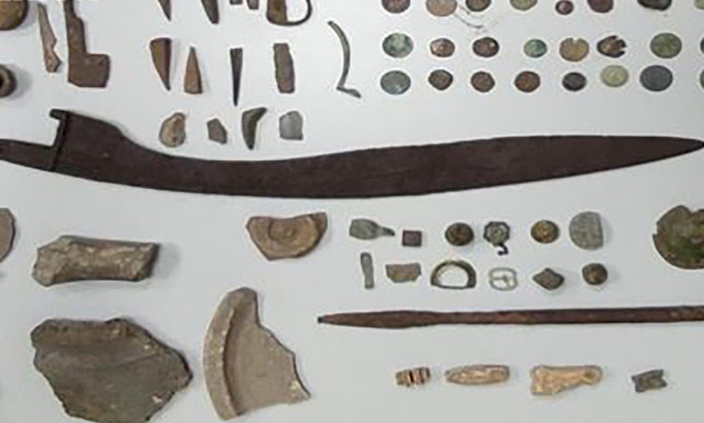 Polisi Spanyol Menemukan Pedang Falcata Iberia Berusia 2.000 Tahun di Situs Online