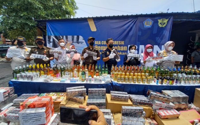 Bea Cukai Gresik Musnahkan Barang Ilegal Senilai 1,9 Miliar