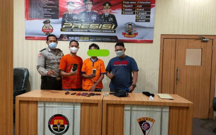 Maling Bersajam Gagal Ambil Hp, Dihujani Bogem Mentah Warga di Gresik