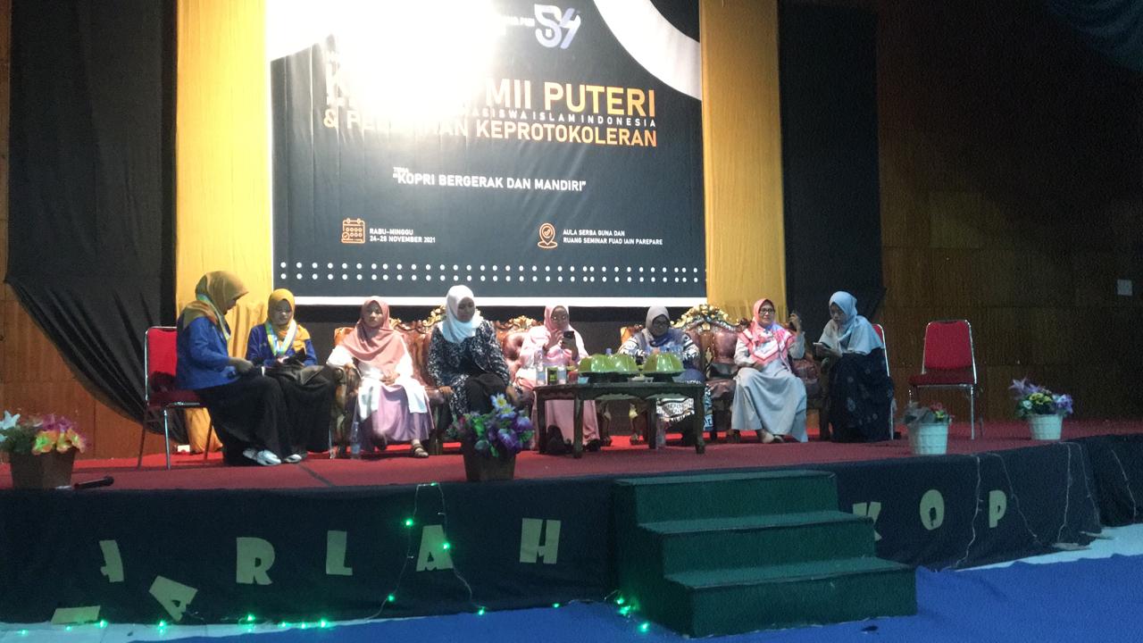 Peringati Hari Lahirnya ke-54, Kopri PMII Parepare Adakan Pelatihan Keprotokoleran