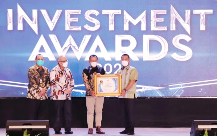 Gencar Tarik Minat Investasi, Pemkab Gresik Sabet Investment Awards 2021