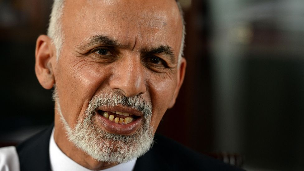Mantan Presiden Ashraf Ghani Menjelaskan Alasannya Meninggalkan Afghanistan Saat Taliban Mengepung
