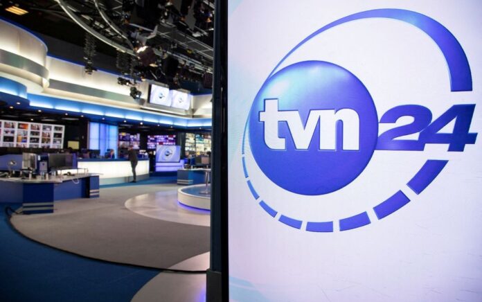 Pemandangan umum studio saluran televisi TVN24 stasiun TVN di Warsawa, Polandia, 29 Juli 2021. Foto: Reuters.