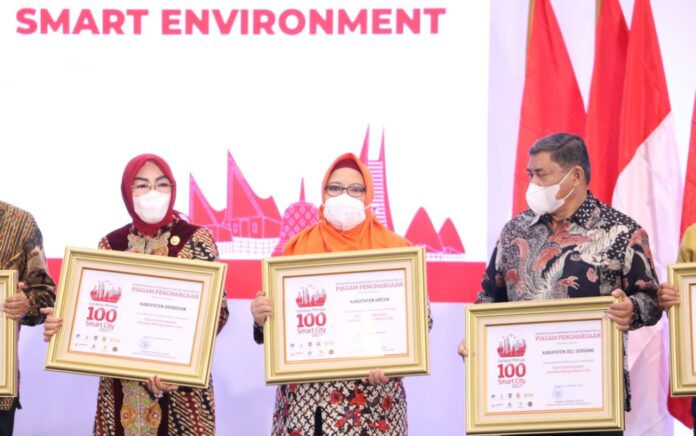 Aplikasi Go-Ploong Bawa Gresik Raih Penghargaan Smart City Environment