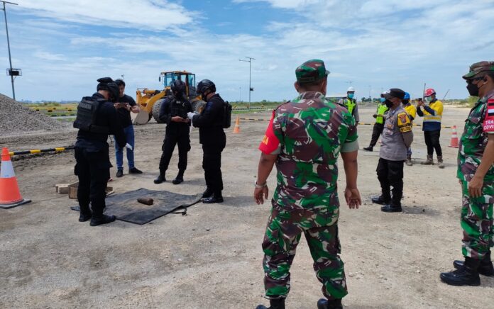 Pekerja Proyek Temukan Mortir di Kawasan Pembangunan Smelter Freeport JIIPE Gresik