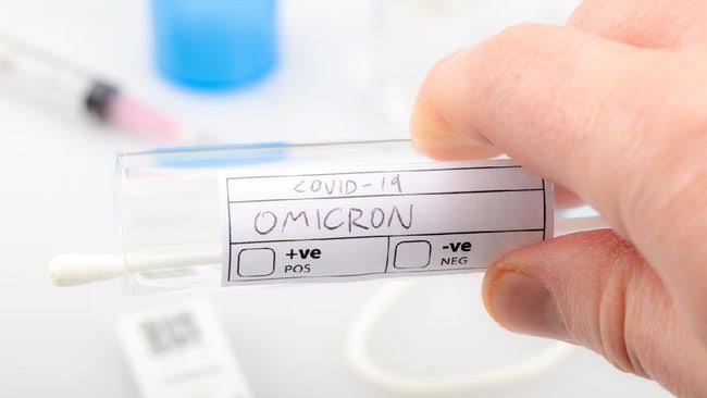 Ilmuwan Inggris Sebut Dua Dosis Vaksin Tak Cukup Melindungi Tubuh dari Paparan Omicron