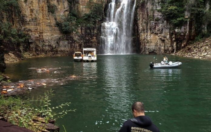 7 Orang Tewas dan 32 Lainnya Luka-luka Akibat Kecelakaan Perahu Rekreasi di Danau Brasil