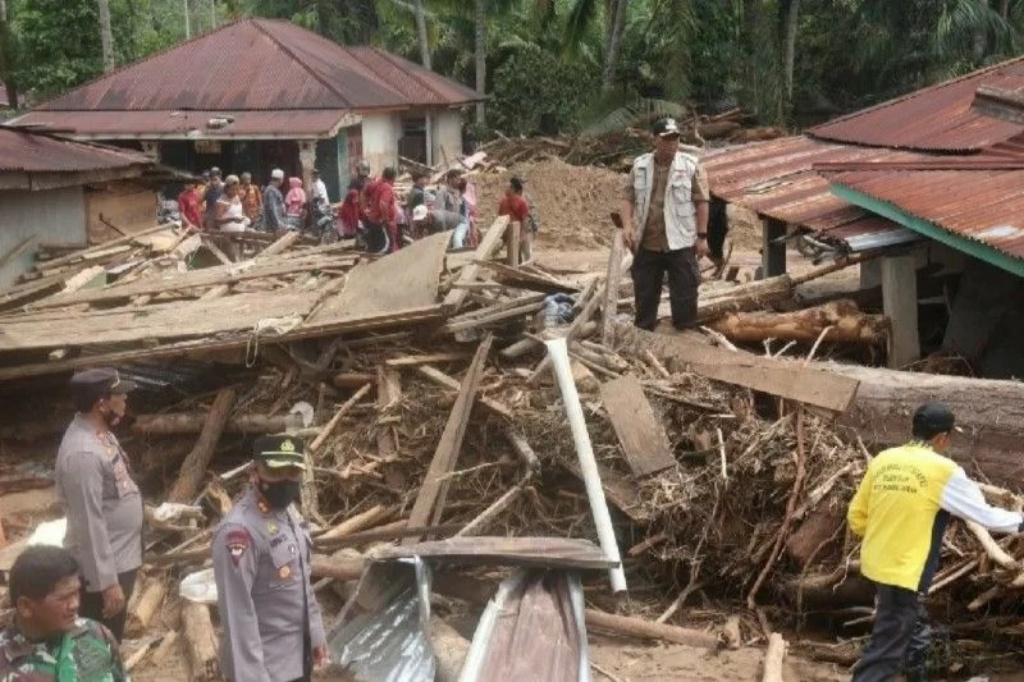 Empat Desa di Padang Lawas Diterjang Banjir Bandang