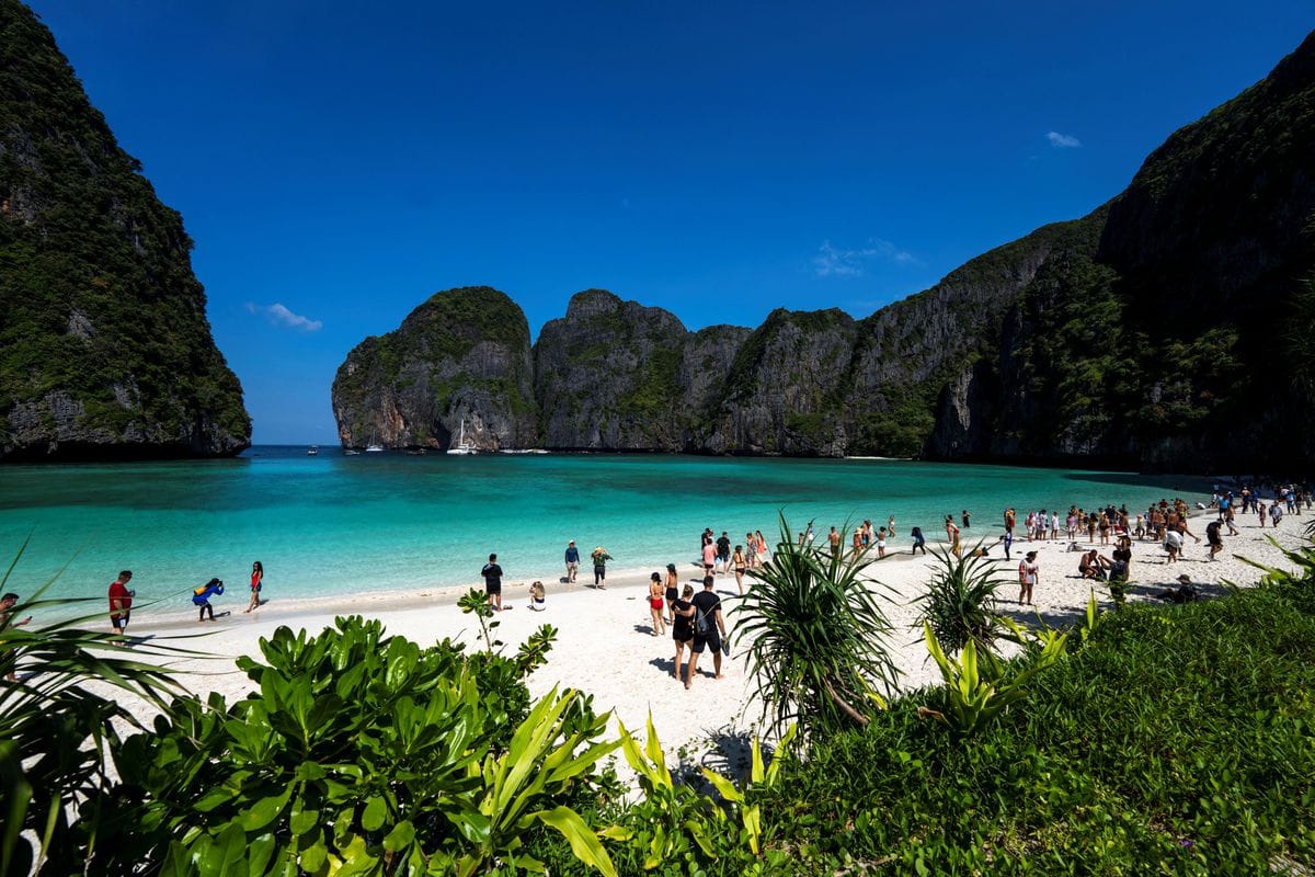 Thailand Kembali Buka Pantai Populernya, Maya Bay untuk Pengunjung
