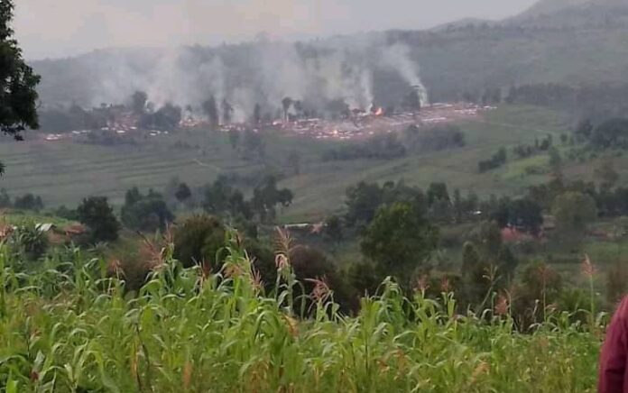 Pemandangan pasca penyerangan milisi CODECO ke kamp pengungsi, Rabu, 2 Februari 2022. Foto: Twitter @Brghm3.