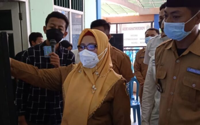 Dikantori Wabup Gresik, Kades Gredek Pamerkan Aplikasi Smart Desa