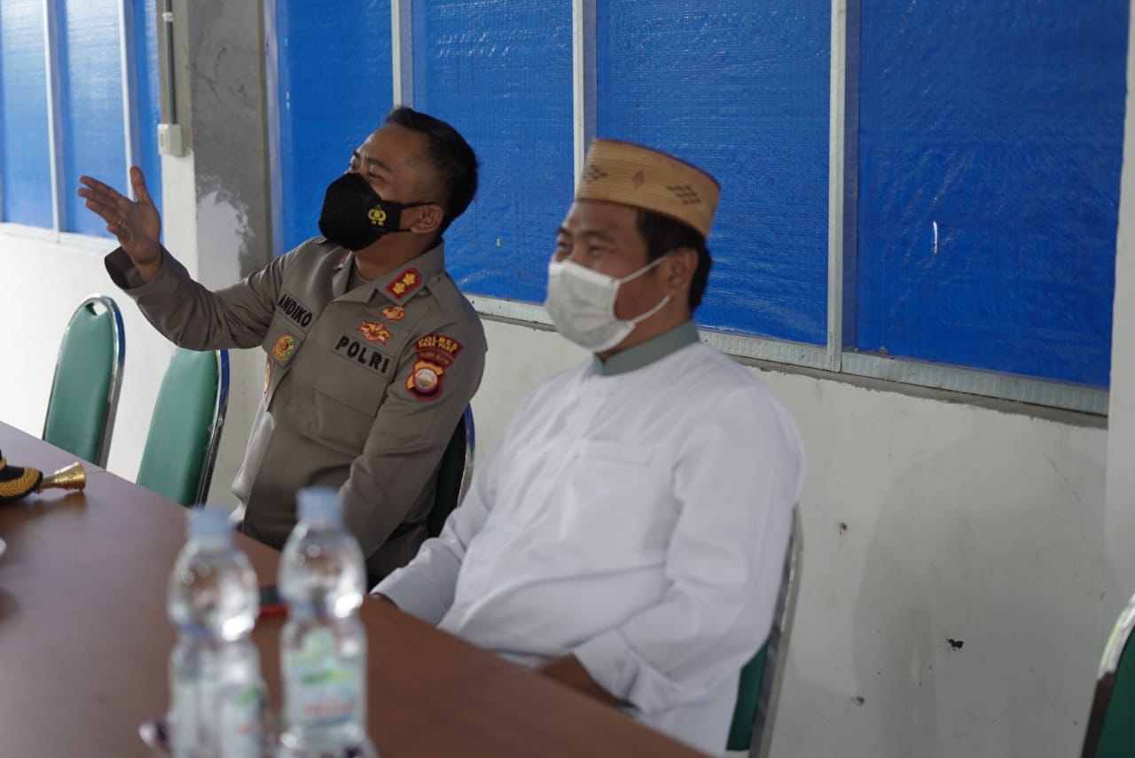Kapolres dan Ketua PCNU Kota Parepare Gelar Silaturahmi di Ponpes Zubdatur Asrar