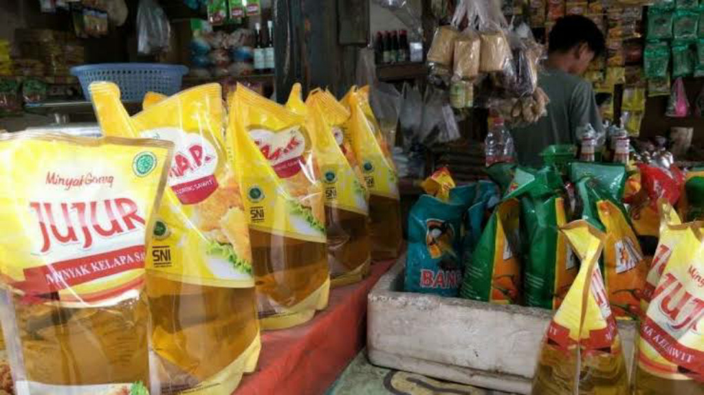 Ombudsman: Kepatuhan Terhadap HET Minyak Goreng di Pasar dan Ritel Tradisional Rendah