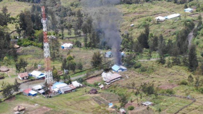 KKB Papua Bakar Rumah Warga dan Tembaki Personil TNI-Polri