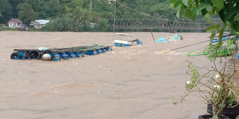 Banjir dengan tinggi muka air (TMA) 100-150 sentimeter (cm) merendam tiga desa dan satu kelurahan di Kabupaten Manggarai, Nusa Tenggara Timur (NTT) pada hari Sabtu (26/2). (Foto: BPBD Kabupaten Manggarai)