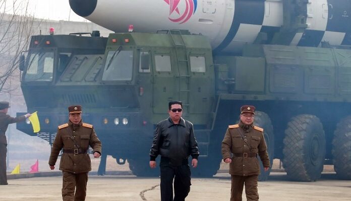 Korea Utara Sukses Luncurkan Uji Coba Rudal Balistik Tipe Baru Hwasongpho-17