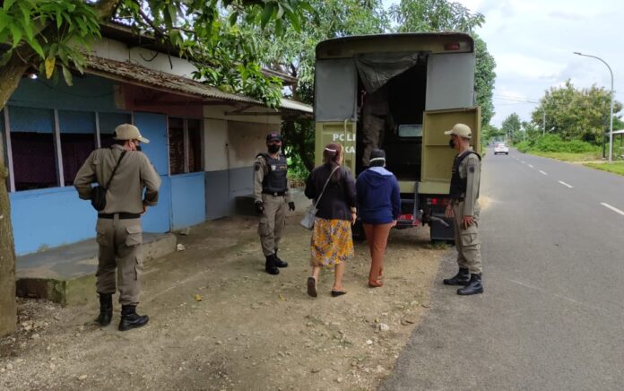 Gerebek Warkop Prostitusi, Satpol PP Gresik Pergoki Pria Telanjang Bareng Pramusaji