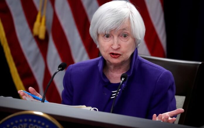Janet Yellen saat konferensi pers Komite Pasar Terbuka Federal (FOMC) dua hari di Washington, AS 13 Desember 2017. Foto: Reuters.