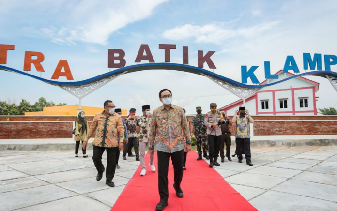 Bupati Pamekasan Resmikan Sentra Batik Tulis Khas