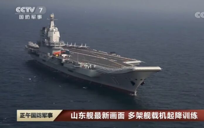 Shandong diyakini telah berlayar dekat dengan pulau yang dikuasai Taiwan tepat di seberang kota daratan Xiamen. Foto: CCTV via SCMP.