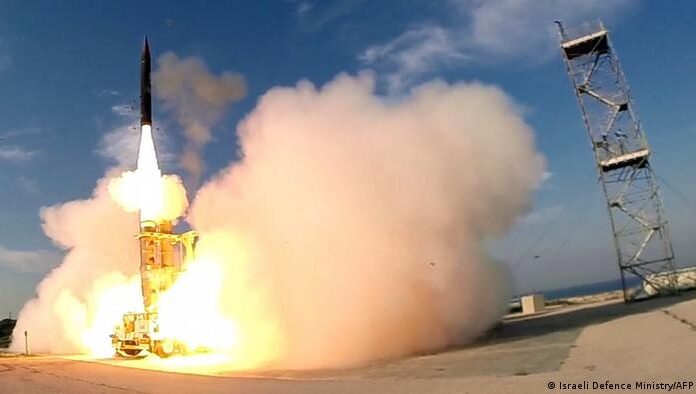 Rudal Pertahanan Arrow 3 buatan Israel. Foto: Menteri Pertahanan Israel/AFP.