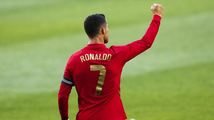 Cristiano Ronaldo saat membela Timans Portugal (foto: Armando Franca/AP)