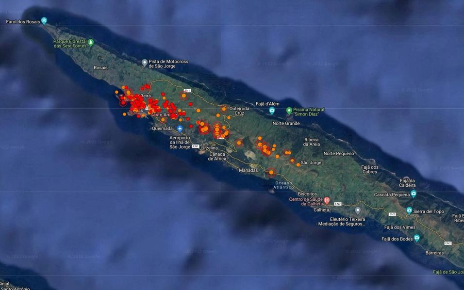 Peta satelit menunjukkan aktivitas seismik di pulau Sao Jorge, Portugal. 21 Maret 2022. Foto: CIVISA/Reuters.