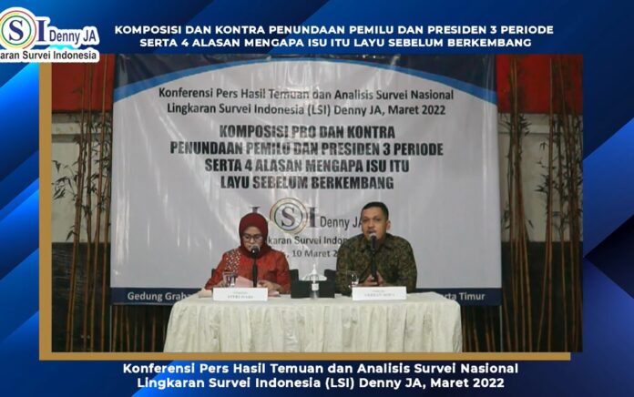 Lingkar Survei Indonesia (LSI) Denny JA merilis hasil survei terbarunya terkait wacana penundaan Pemilu 2024. (Foto: Tangkap Layar kanal YouTube LSI Denny JA)