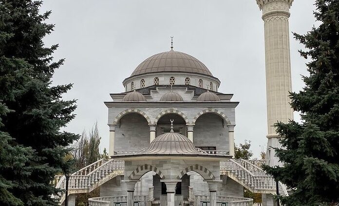 Masjid Sultan Suleiman the Magnificent dan Roxolana (Hurrem Sultan) di Mariupol. Foto: MFA Ukraina.