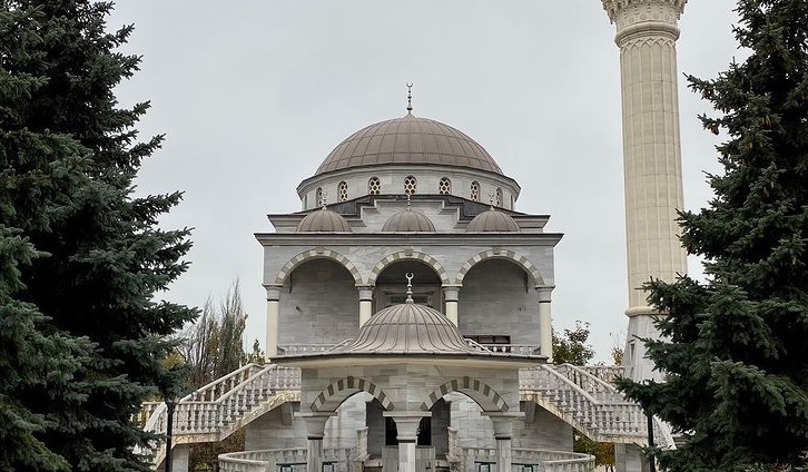 Masjid Sultan Suleiman the Magnificent dan Roxolana (Hurrem Sultan) di Mariupol. Foto: MFA Ukraina.