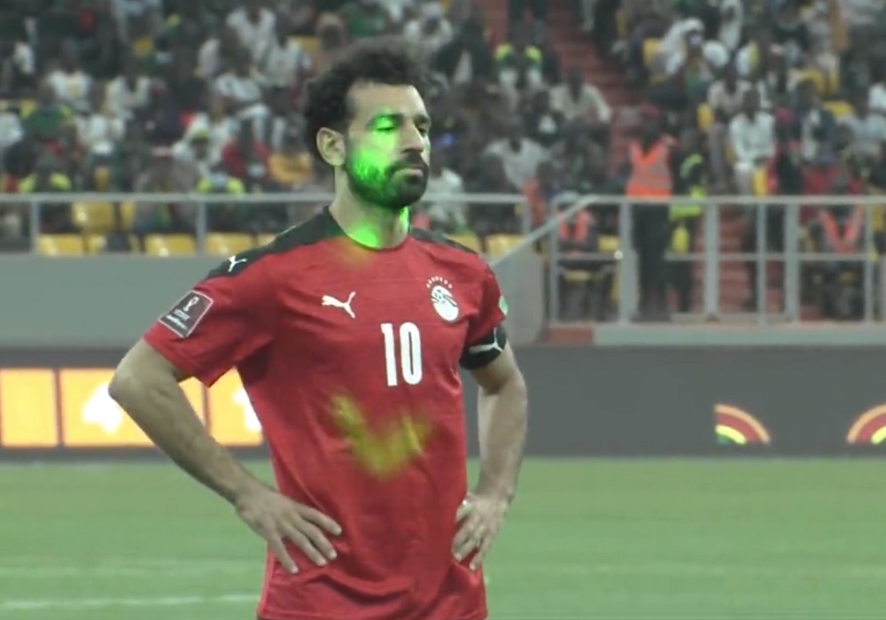 Mohamed Salah jadi korban serangan laser fans Senegal (Foto: Istimewa)