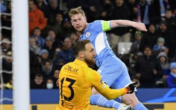 Sepakan De Bruyne bawa City ungguli Atletico Madrid 1-0 (foto: AFP/Oli Scarff)