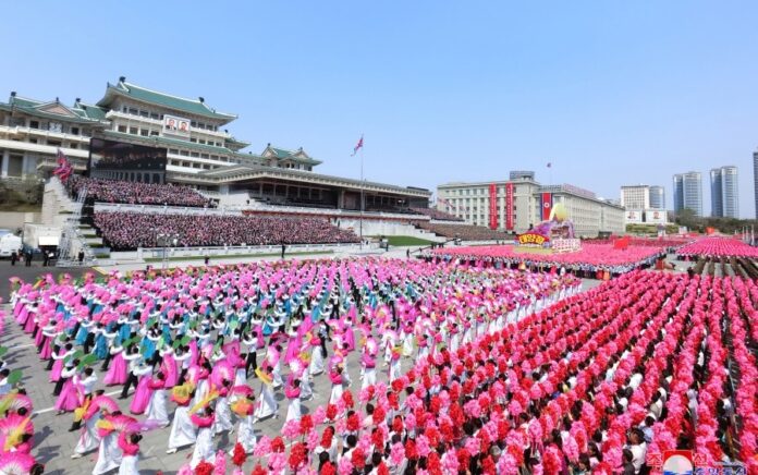 Perayaan Hari Matahari 2022 Korea Utara diwarnai dengan tarian dan musik. Foto: KCNA.