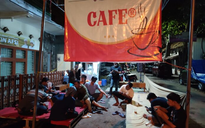 Ramaikan Tradisi Pasar Bandeng Gresik, Kartar Kebungson Hadirkan Cafe Millenial
