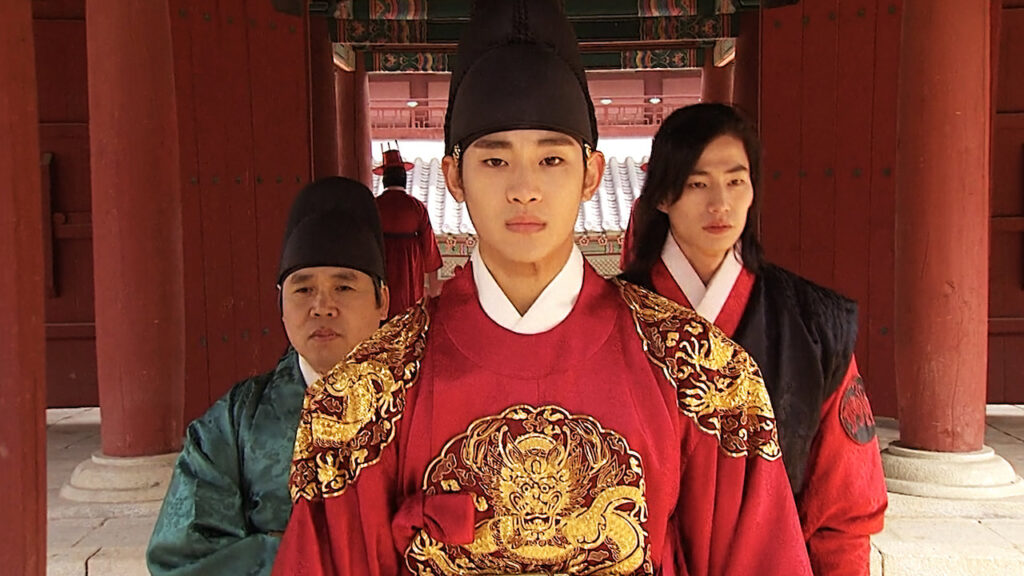 drama korea berlatar sejarah The Moon Embracing the Sun (Netflix)