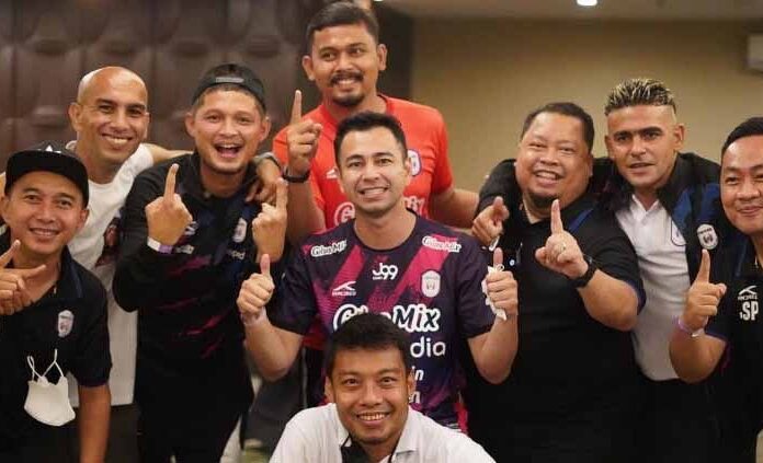 Raffi Ahmad Berharap Rans Cilegon FC Masuk 3 Besar Liga 1 (foto: Indosport)