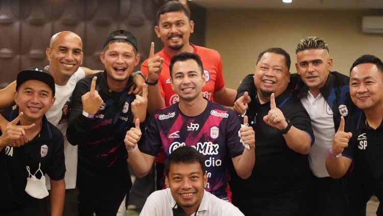 Raffi Ahmad Berharap Rans Cilegon FC Masuk 3 Besar Liga 1 (foto: Indosport)