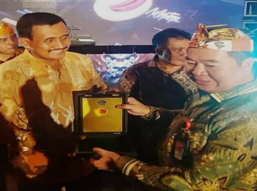 Bupati Pamekasan dapat Penghargaan Peringkat II se Indonesia dari Kemenag RI
