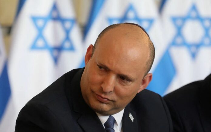 Perdana Menteri Israel Naftali Bennett menghadiri pertemuan kabinet mingguan di Yerusalem, 29 Mei 2022. Foto: Gil Cohen-Magen/Pool via Reuters.