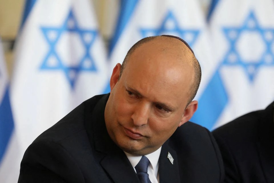 Perdana Menteri Israel Naftali Bennett menghadiri pertemuan kabinet mingguan di Yerusalem, 29 Mei 2022. Foto: Gil Cohen-Magen/Pool via Reuters.