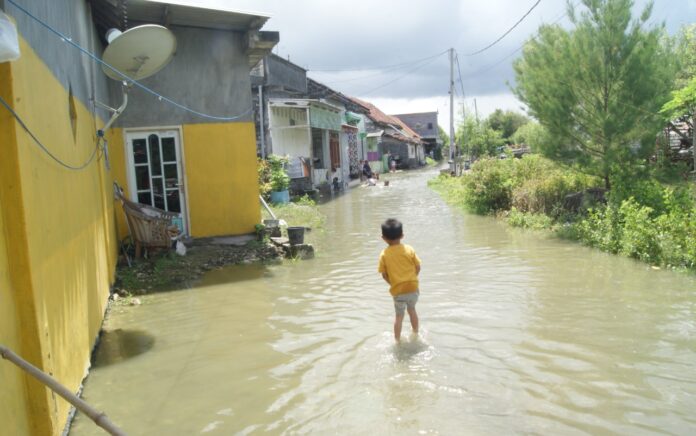 Atasi Banjir Rob di Gresik, Pemerintah Bisa Ajukan Pembangunan Pemecah Gelombang