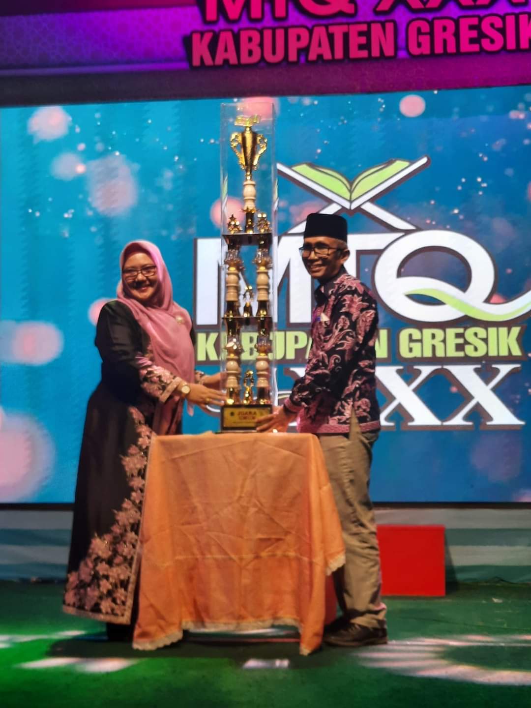 Kafilah Kecamatan Bungah Juara Umum MTQ XXX di Bawean Gresik