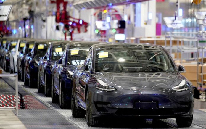 Tesla Berhasil Menjual 32.165 Kendaraan Buatan Pabrik China pada Bulan Mei